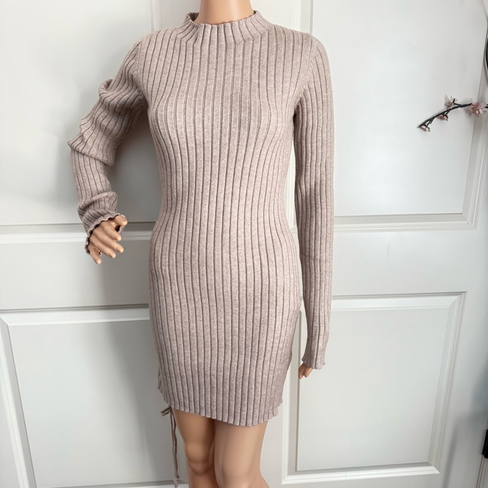 New Akira CHIC IS MY MIDDLE NAME KNIT DRESS - Picture 12 of 15